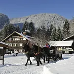 Gschwenderhaus Apartmán *